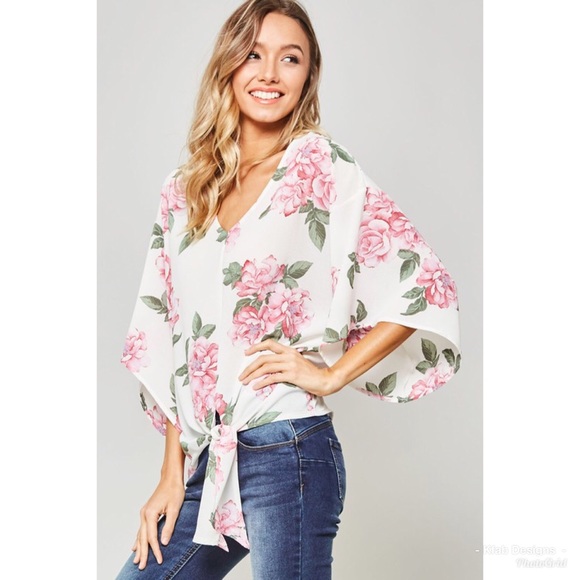 🌸LAST 1! Floral Woven 3 Qtr Sleeve Top! - Picture 4 of 8